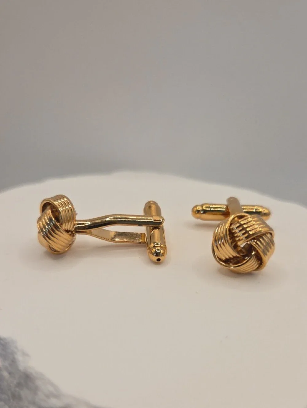 Mel New York elegant gold